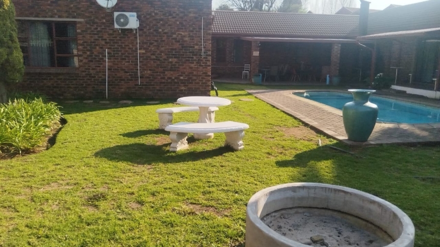 12 Bedroom Property for Sale in Pellissier Free State